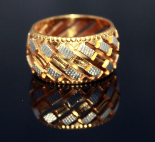 RING - Image 2