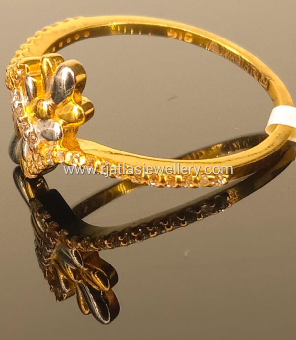 RING 15601 - Image 2