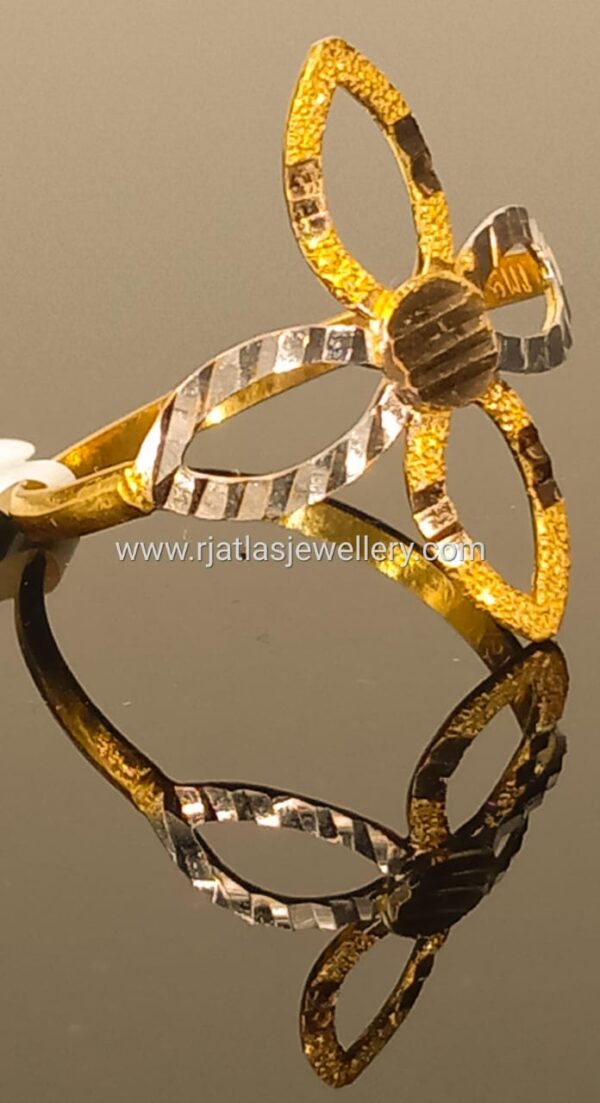 RING 15719 - Image 2