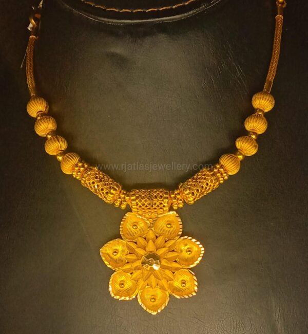 NECKLACE 10502