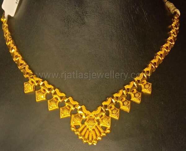 NECKLACE 10581