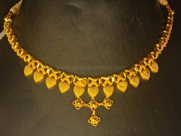 NECKLACE 10582