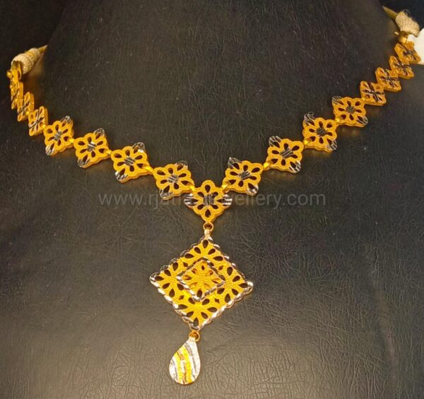 NECKLACE 11779