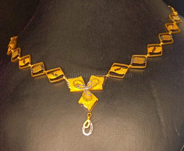 NECKLACE 15196